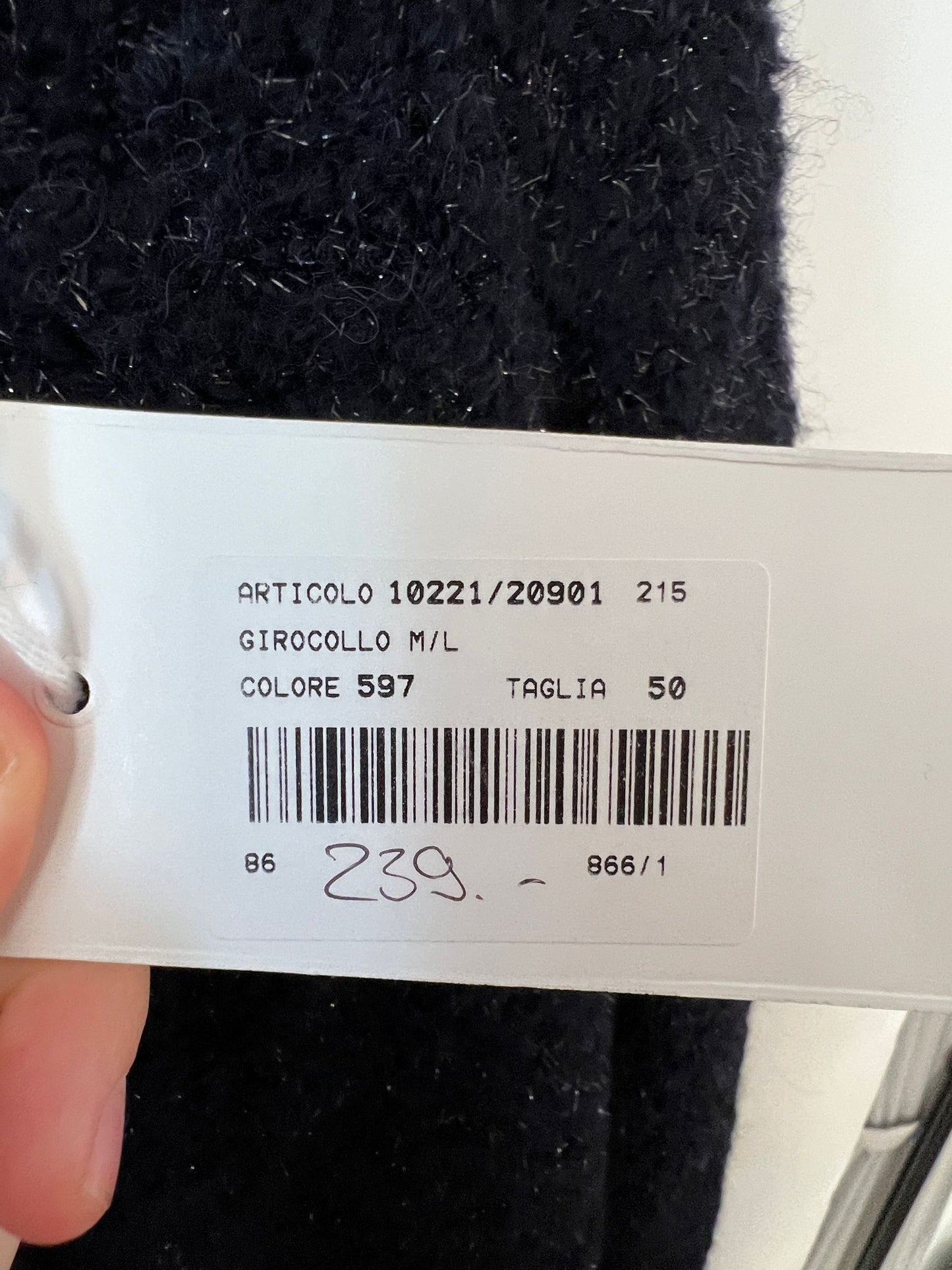 Pulli mit Reissverschluss hinten