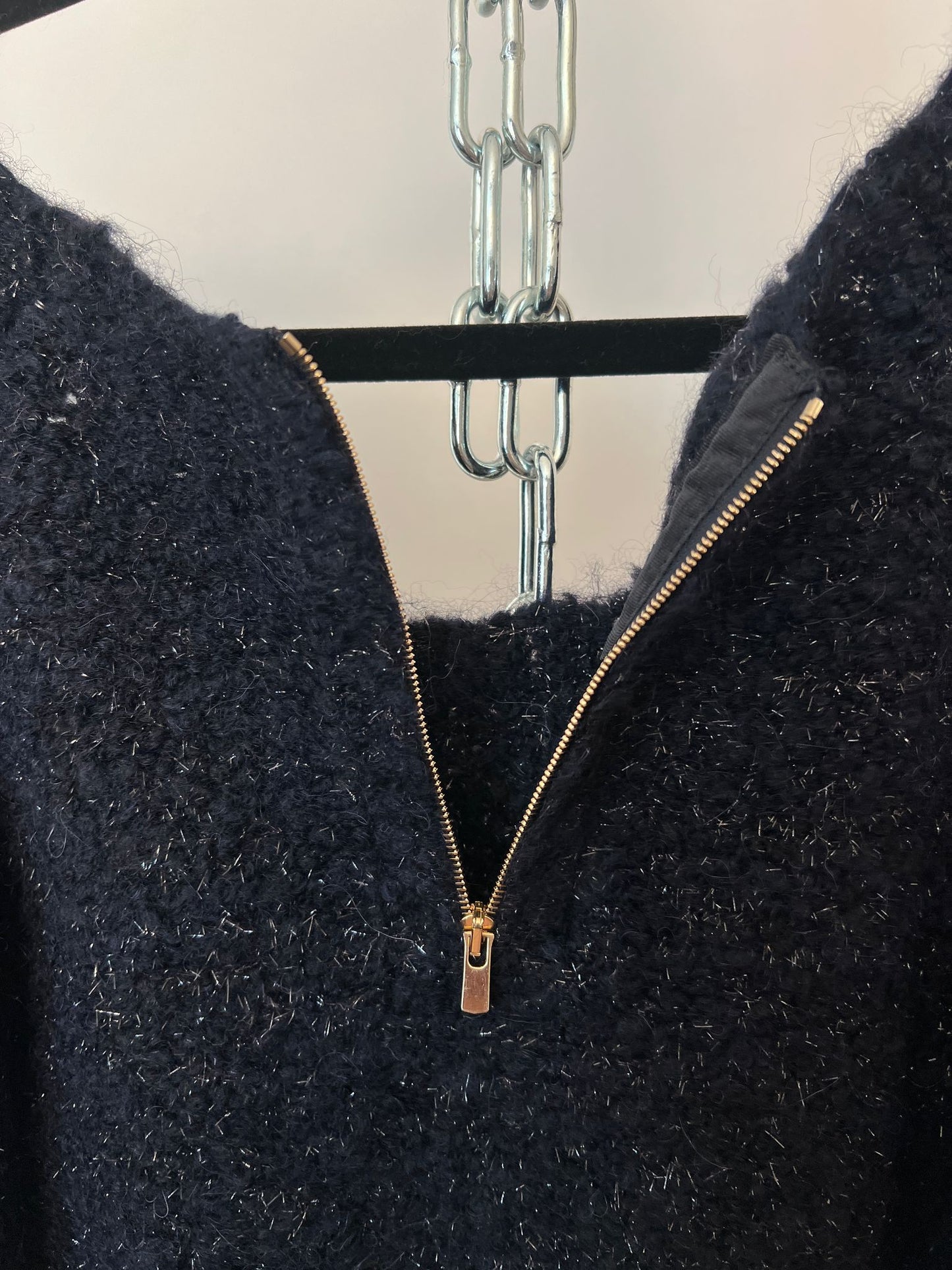 Pulli mit Reissverschluss hinten