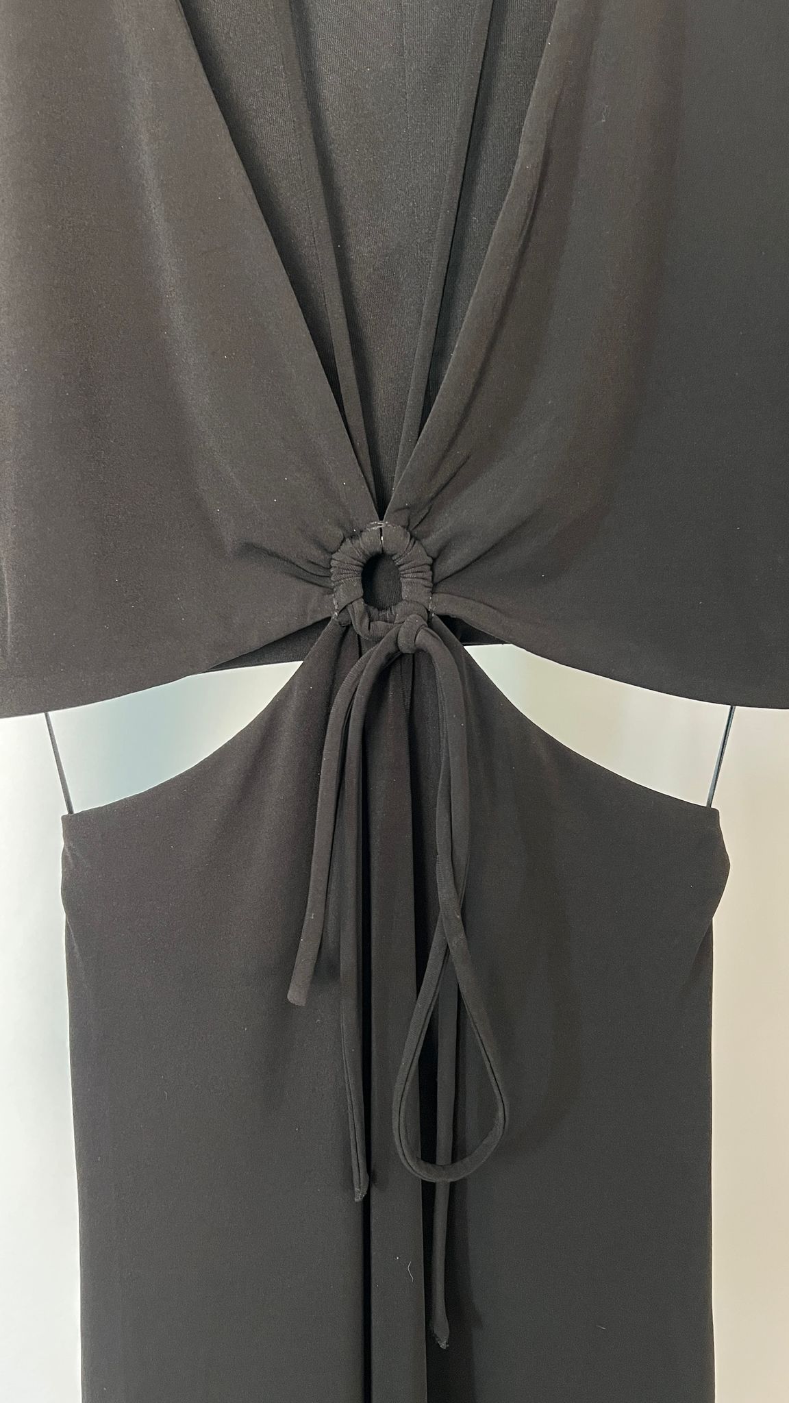 Kleid mit Cut-Outs