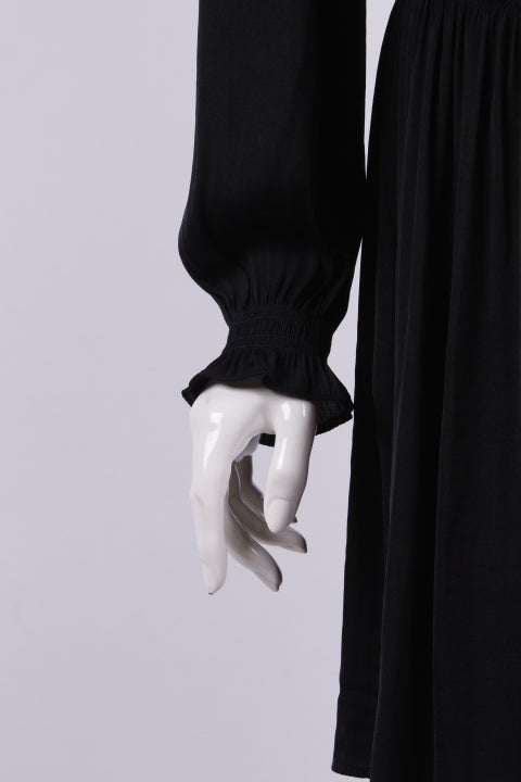 Kleid kurz, lange Ärmel