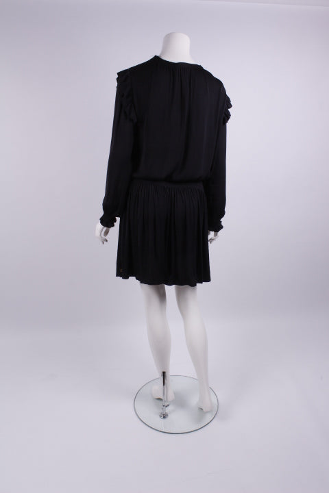 Kleid kurz, lange Ärmel