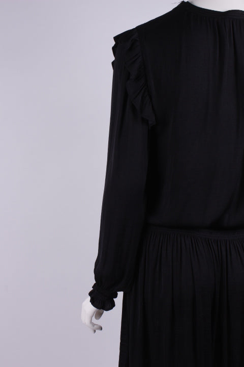 Kleid kurz, lange Ärmel