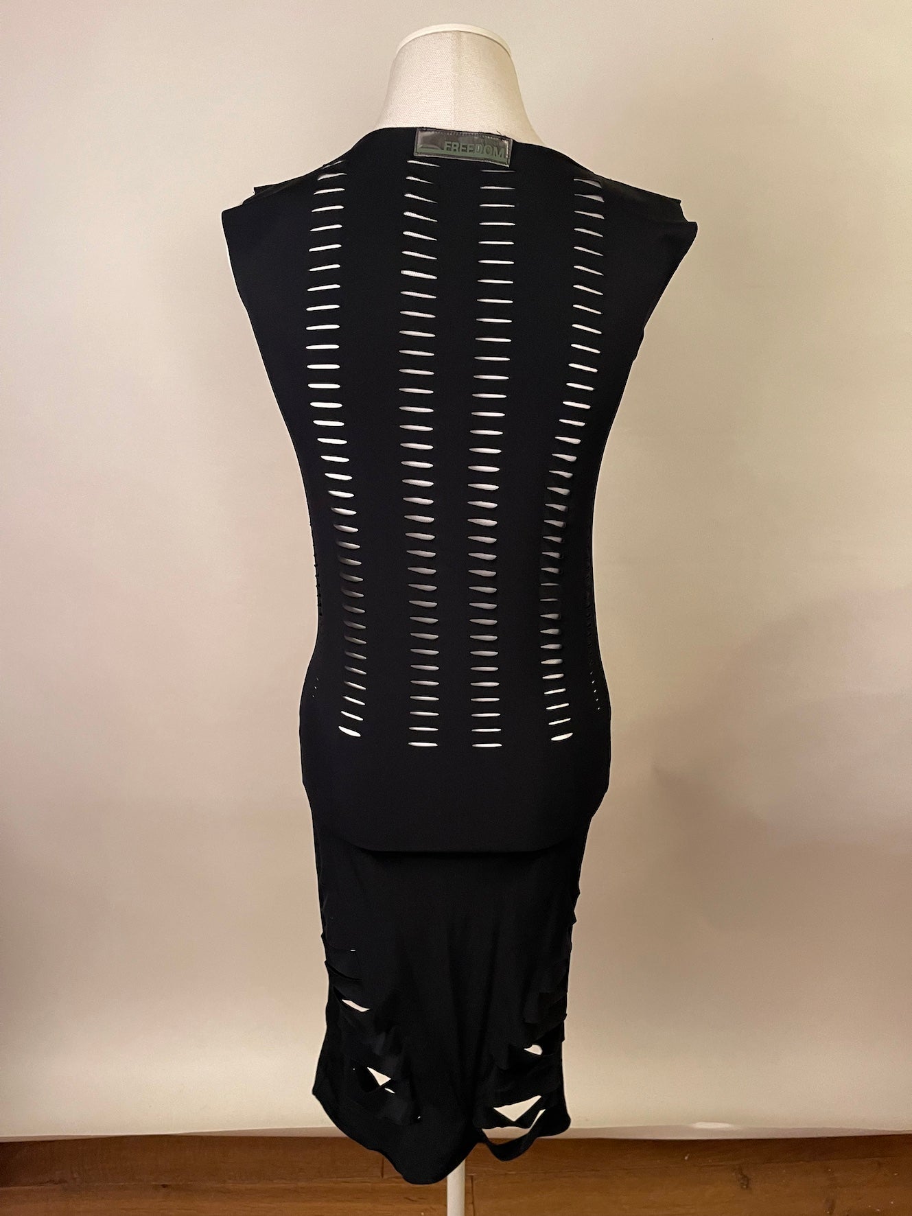 Kleid mit Cut-Outs