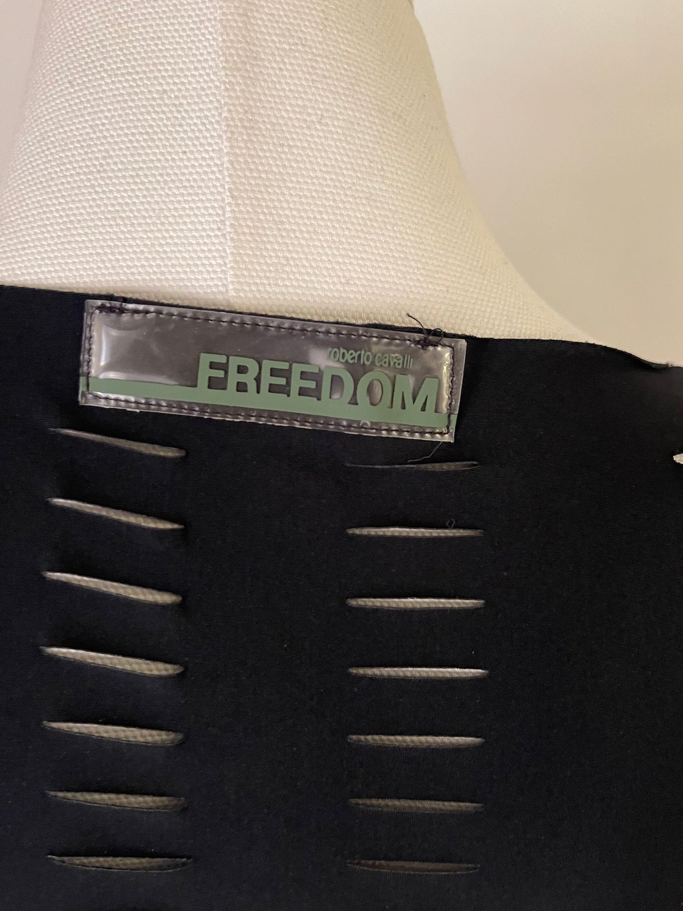Kleid mit Cut-Outs