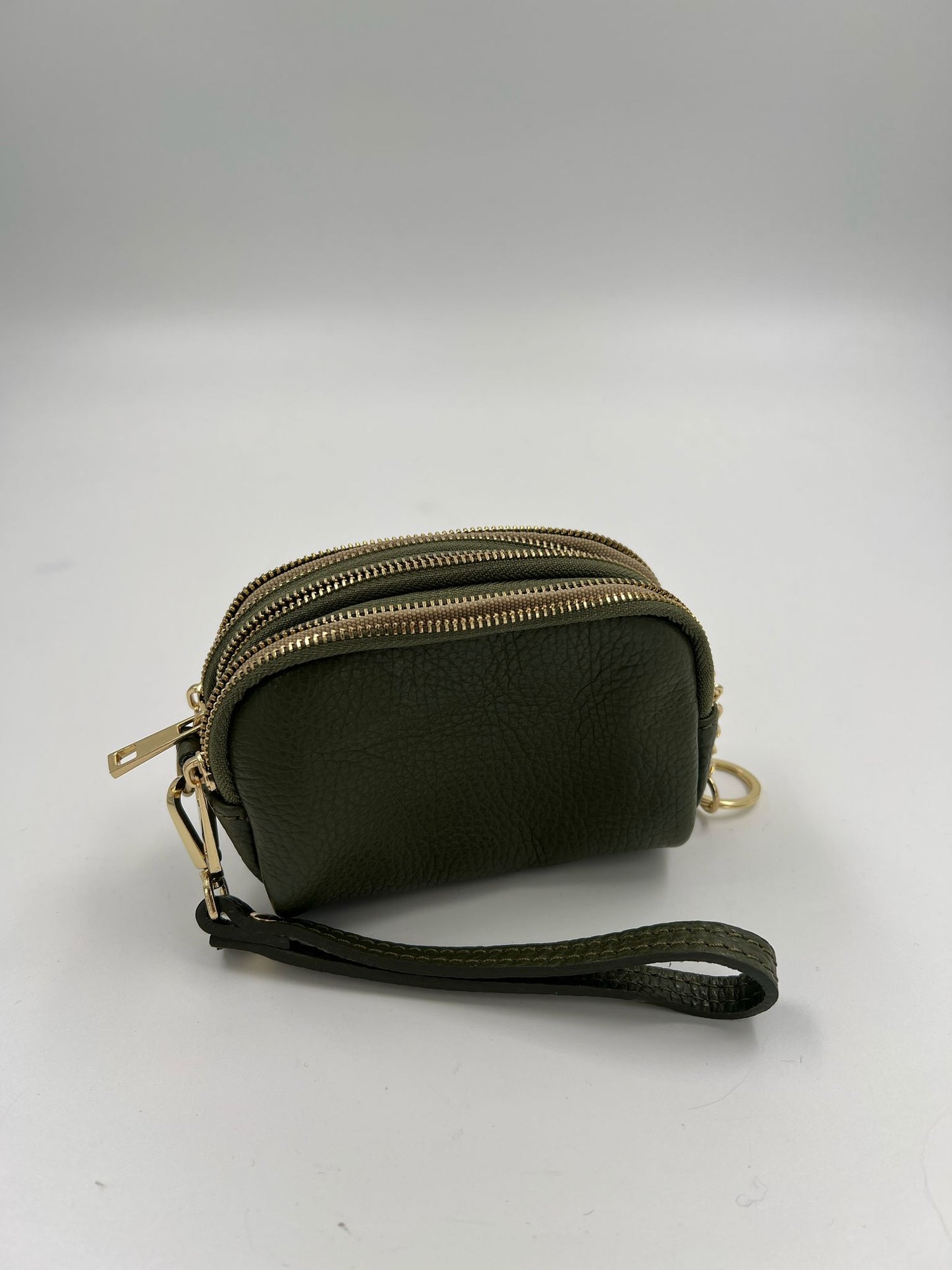 Tasche mit 3 Reissverschlüssen