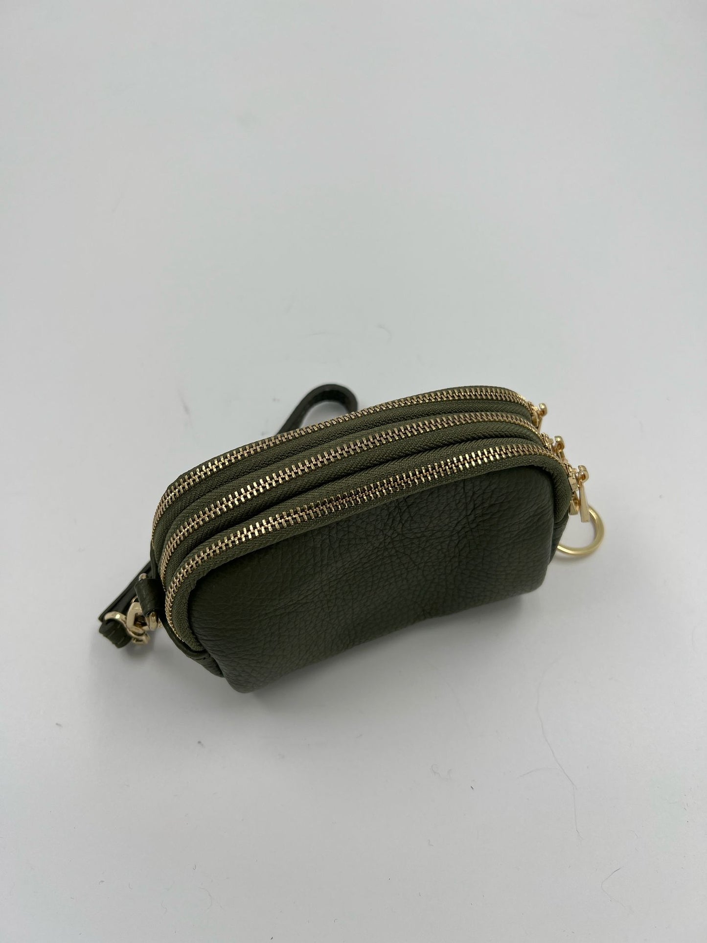 Tasche mit 3 Reissverschlüssen