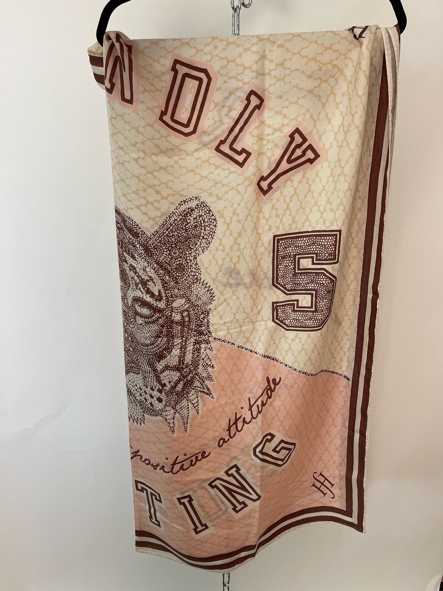 Schal / Foulard mit Löwenkopf