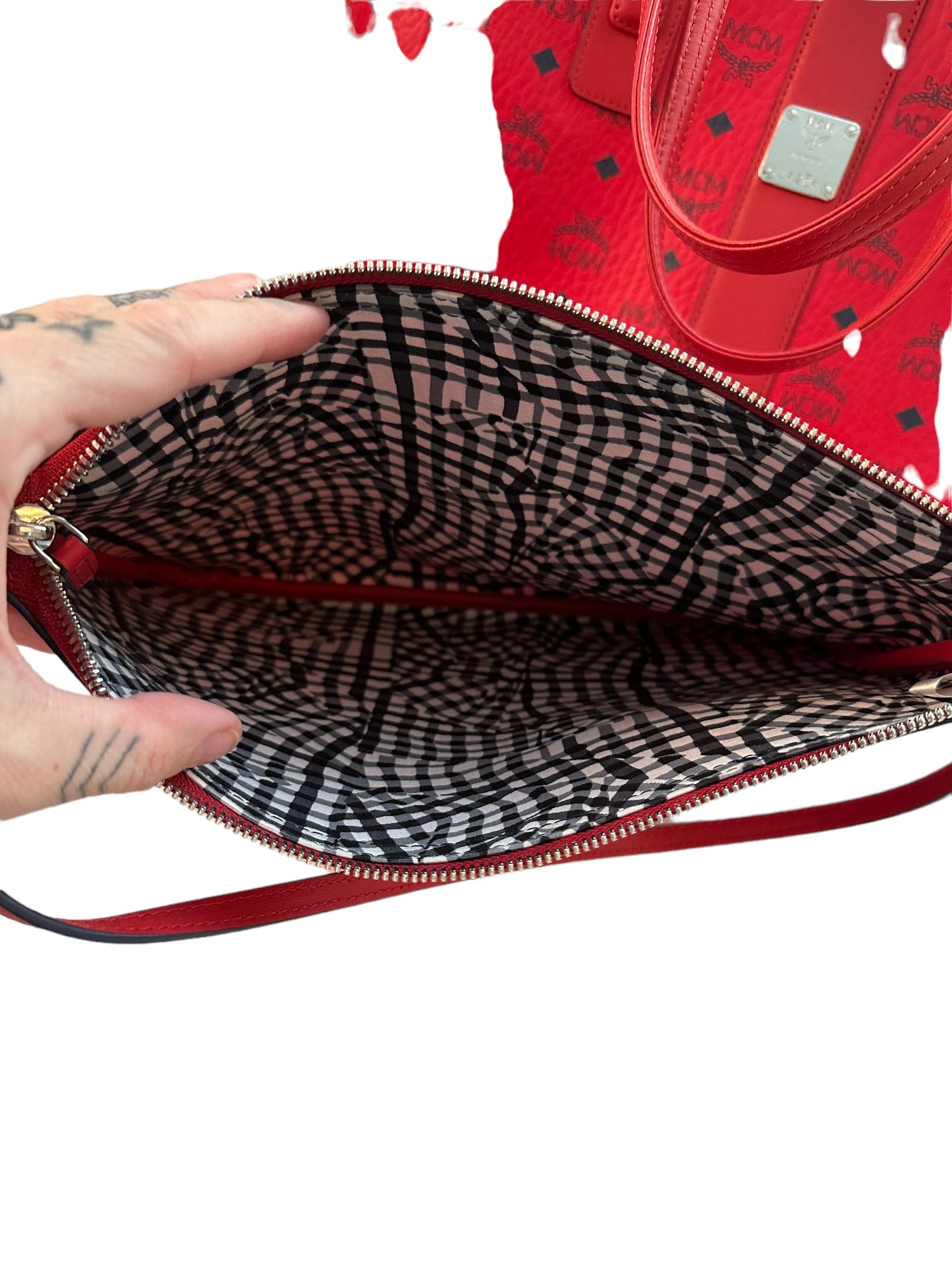 Shopper MCM gross