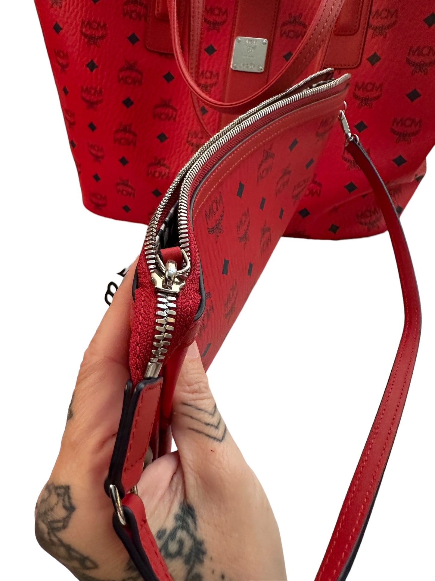 Shopper MCM gross