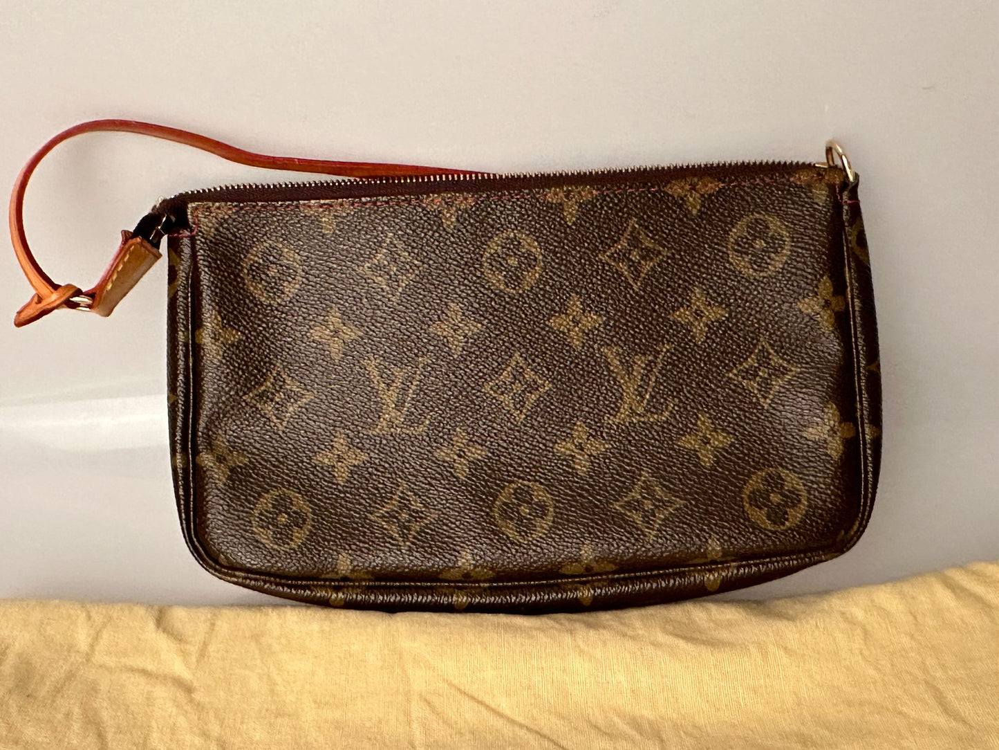 Handtasche / Pochette