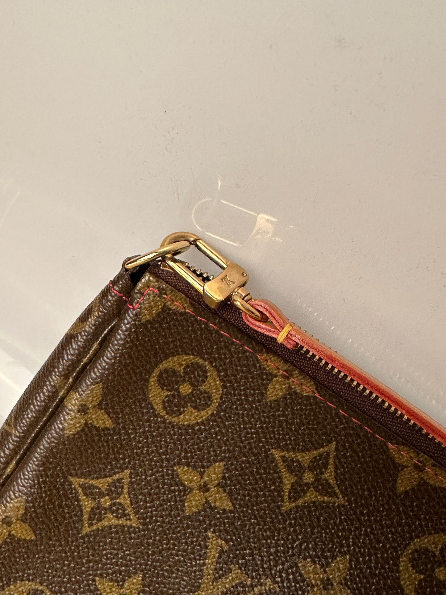 Handtasche / Pochette