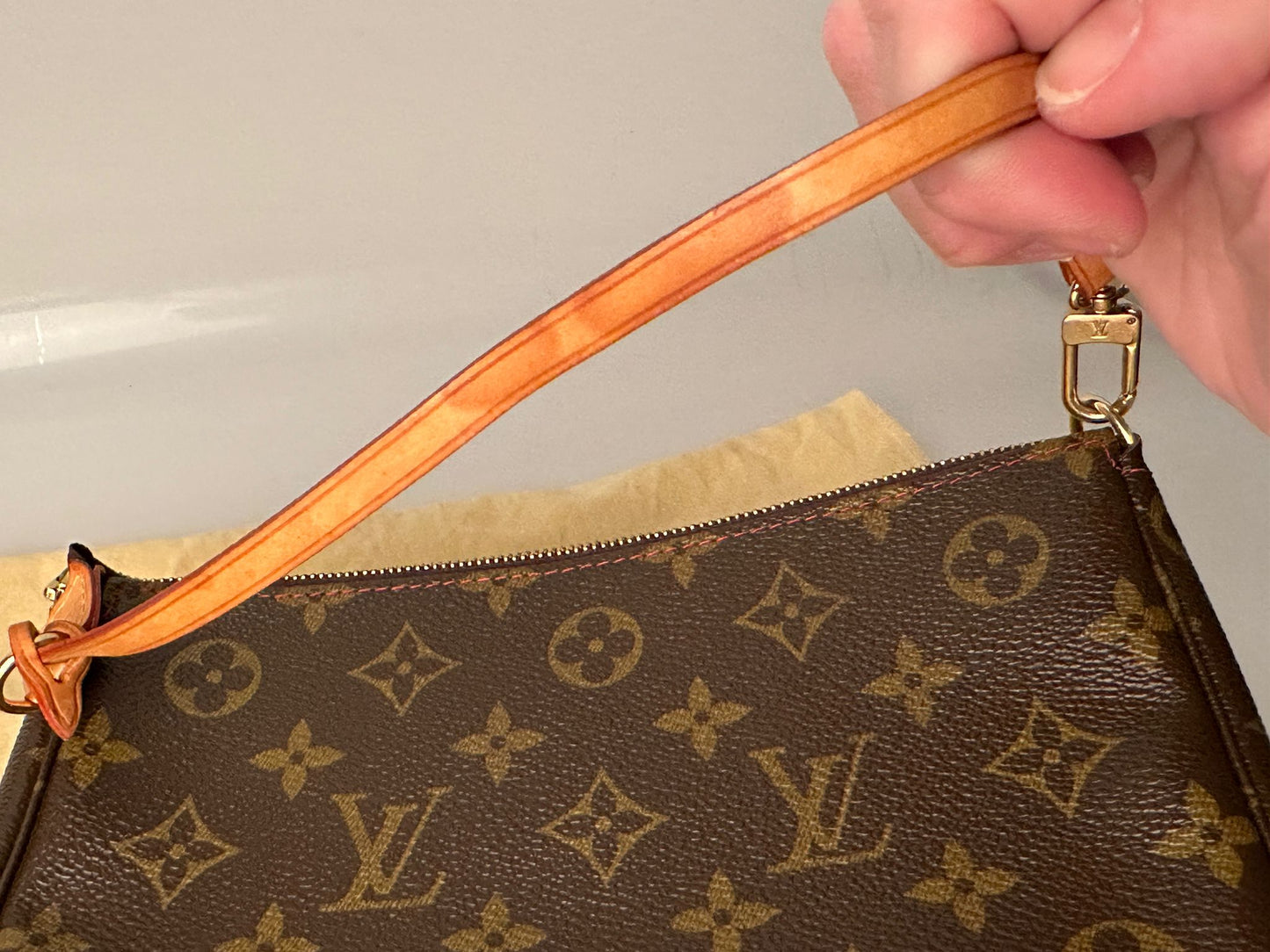 Handtasche / Pochette