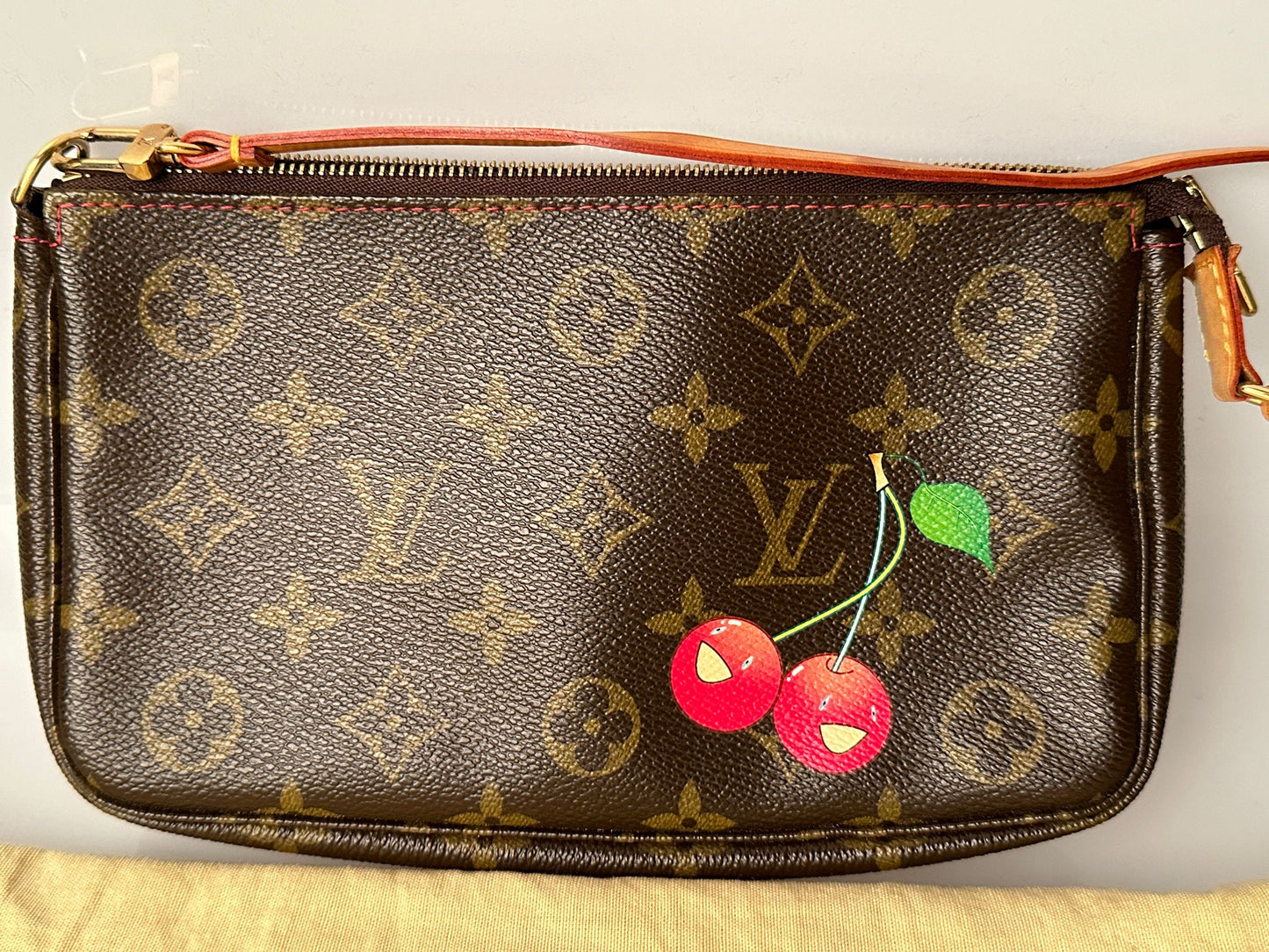 Handtasche / Pochette
