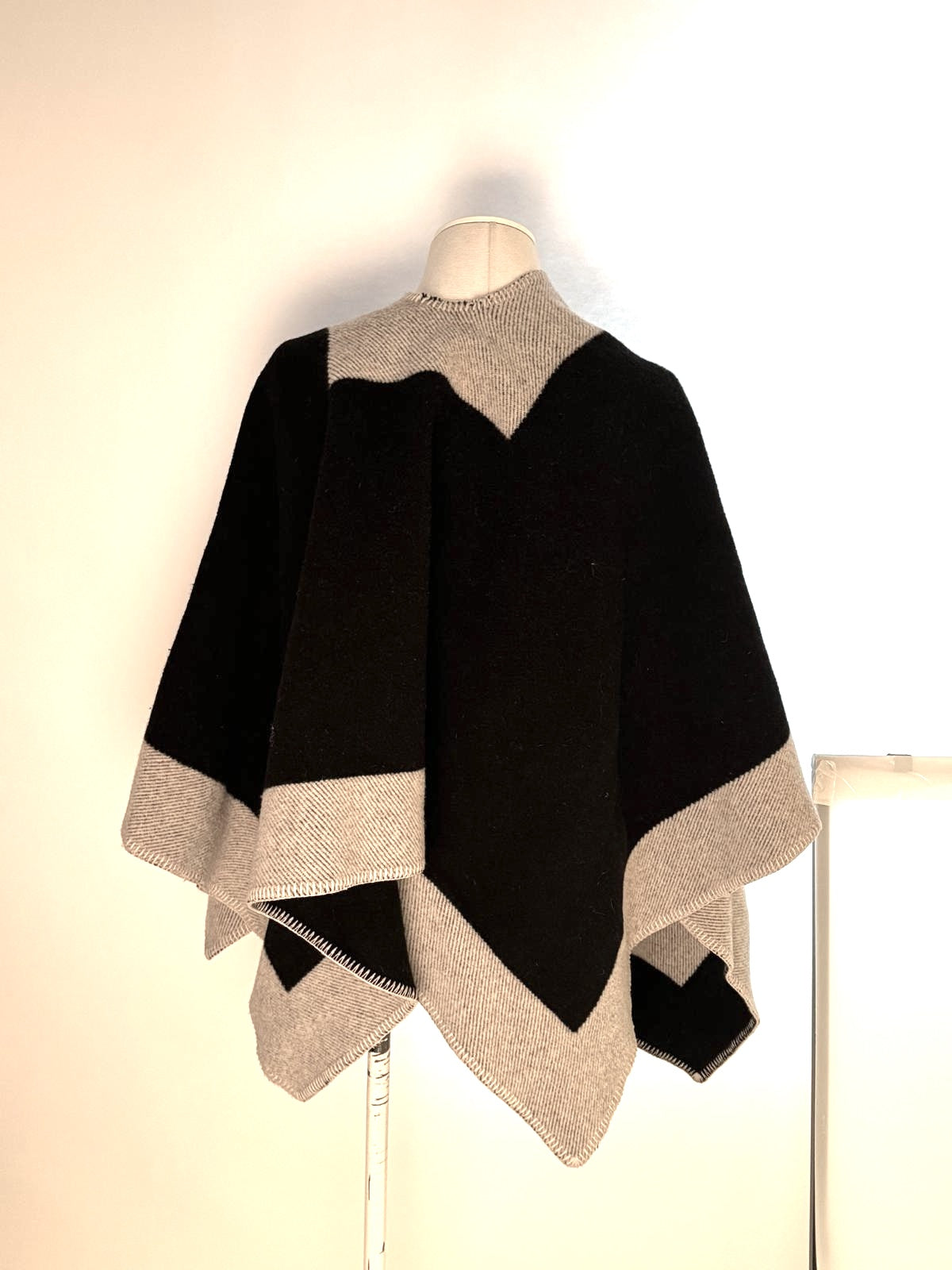 Poncho / Cape