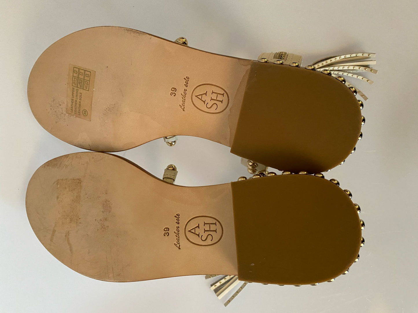 Sandalen mit Nieten