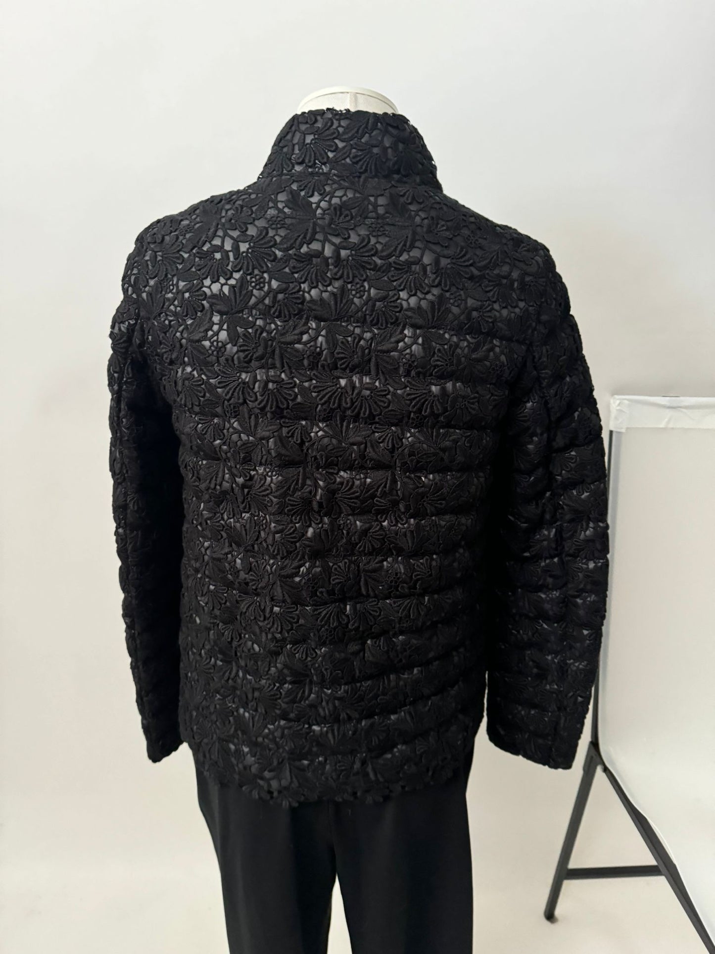 Daunenjacke mit Spitzen