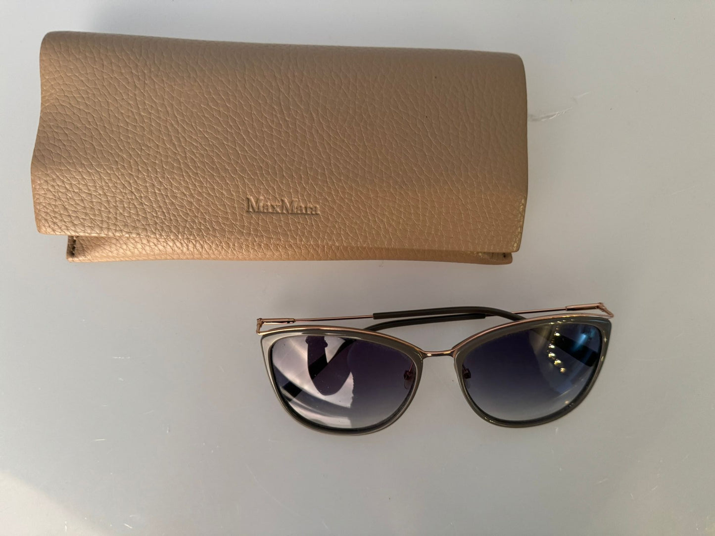 Sonnenbrille