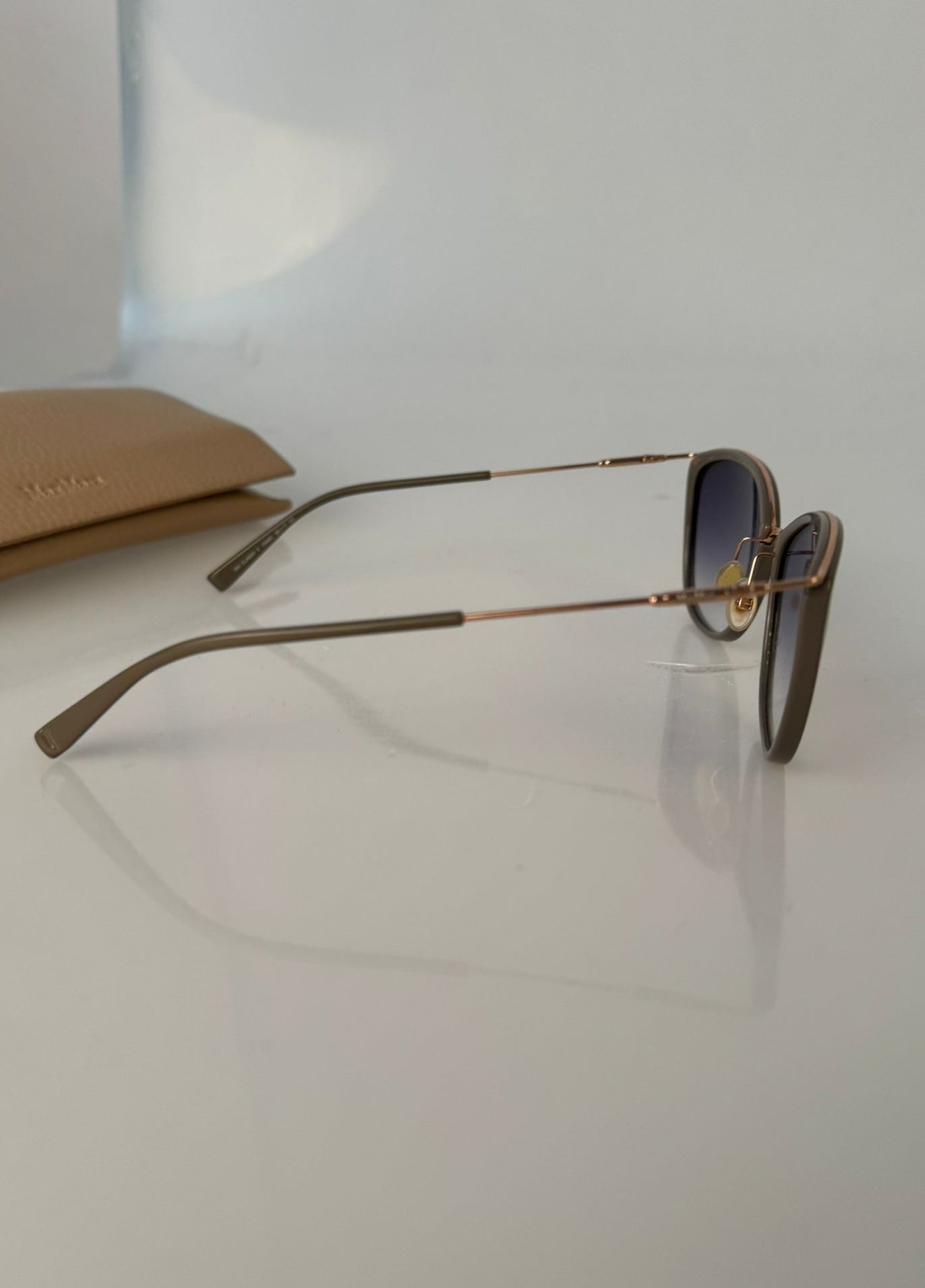 Sonnenbrille