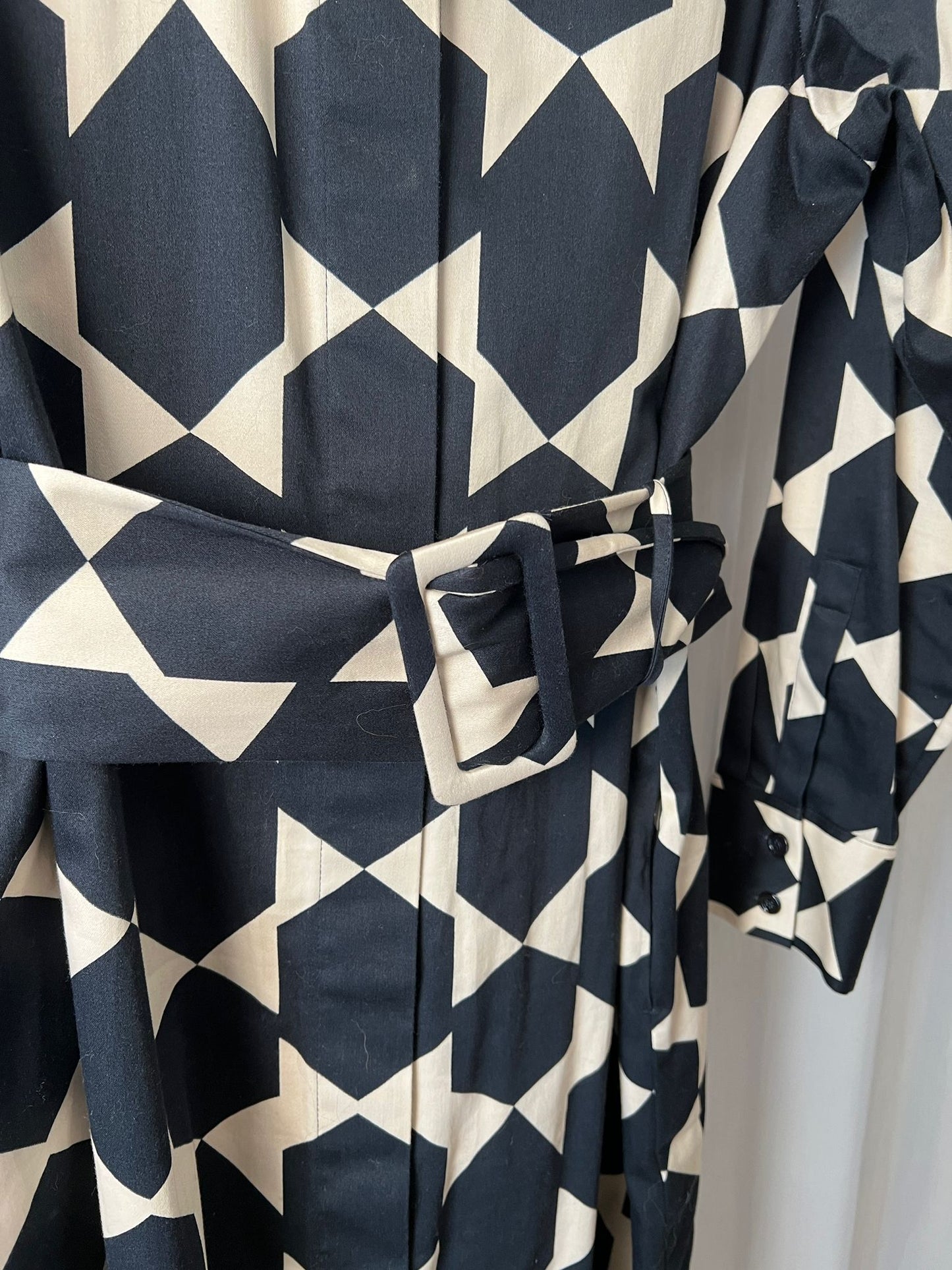 Kleid mit Gürtel