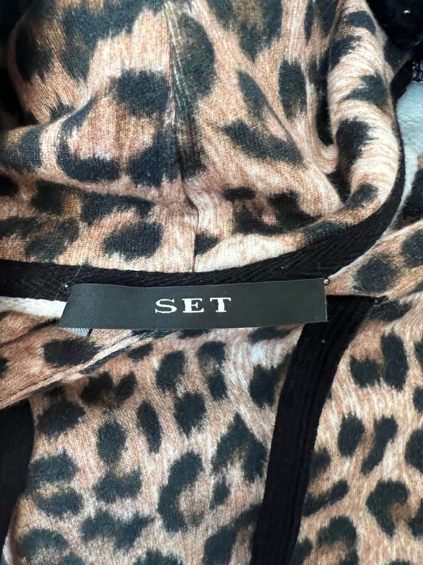 Hoody (Leo)