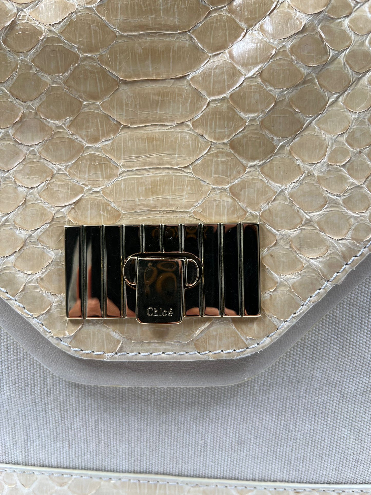 Schultertasche