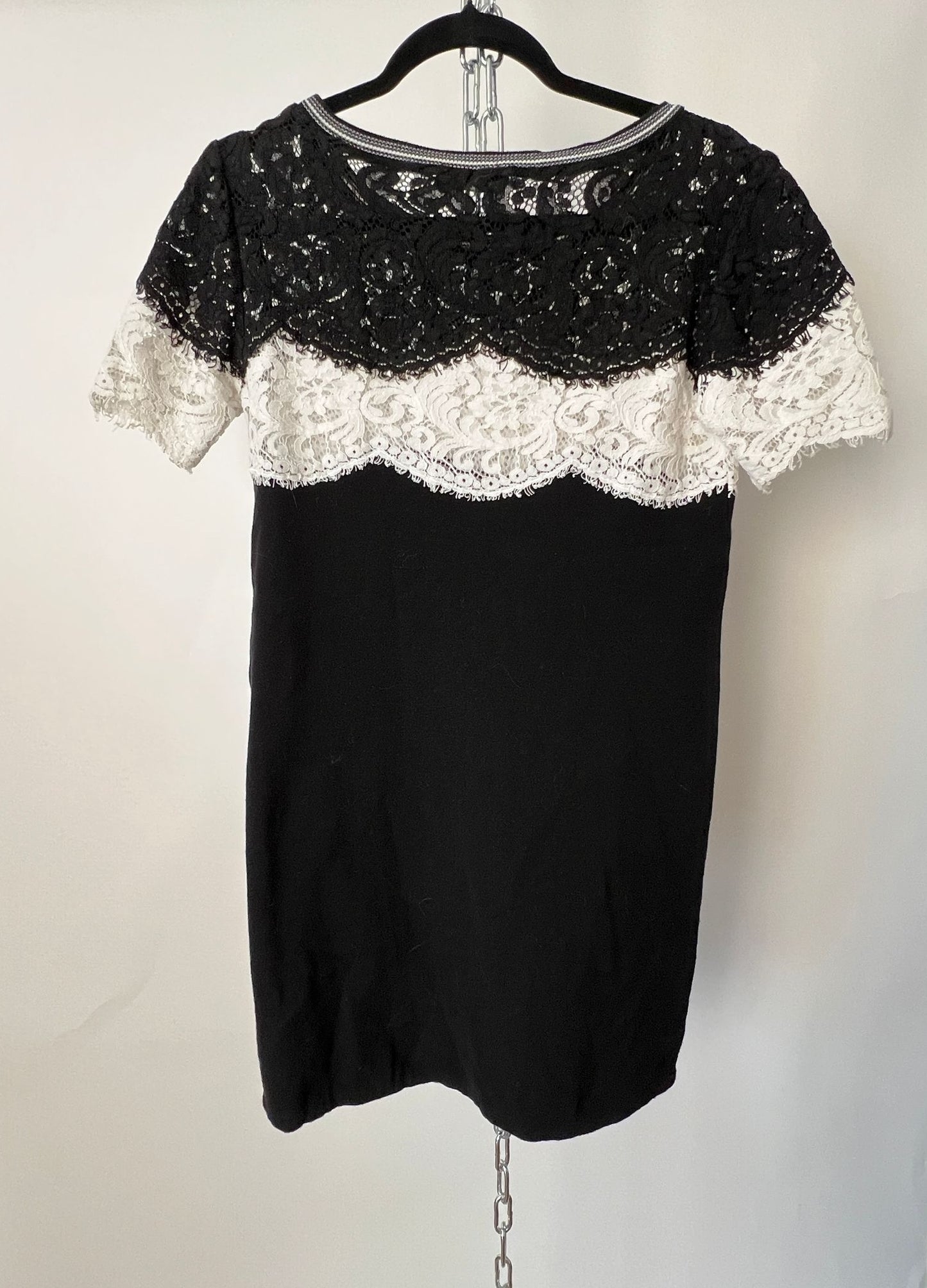 Spitzenkleid