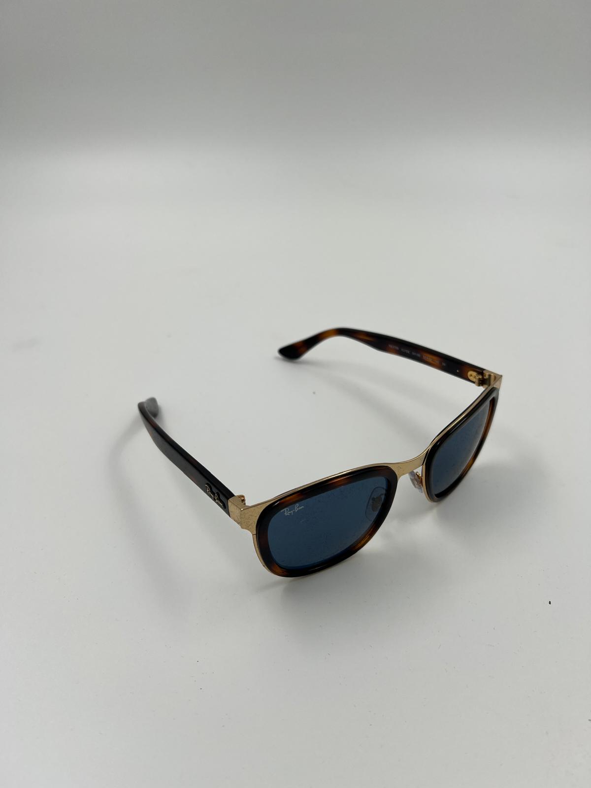 Sonnenbrille