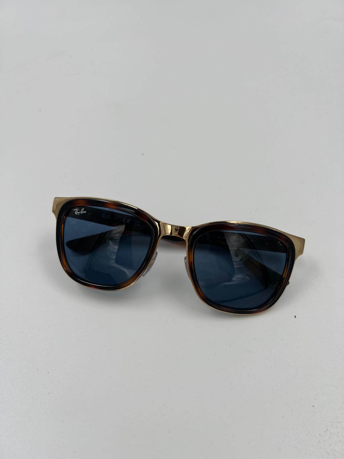 Sonnenbrille