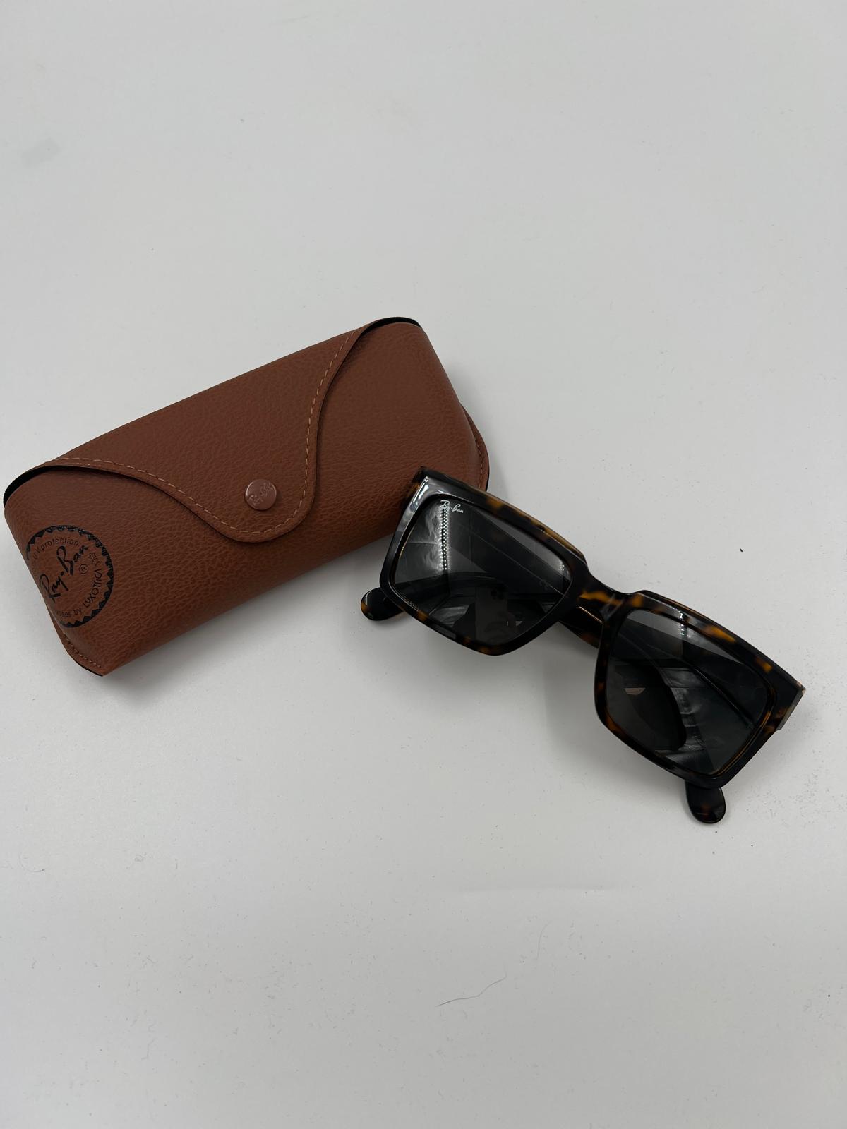 Sonnenbrille