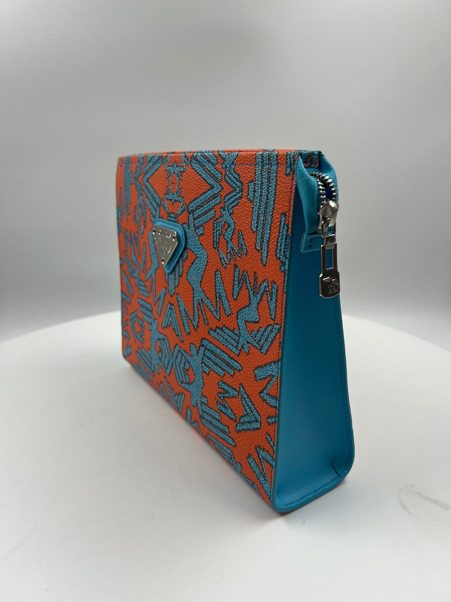 Necessaire