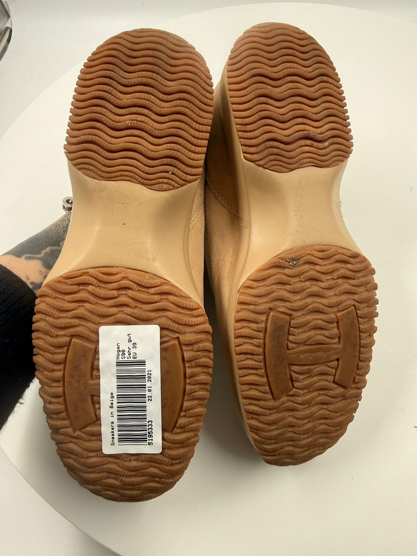 Sneakers