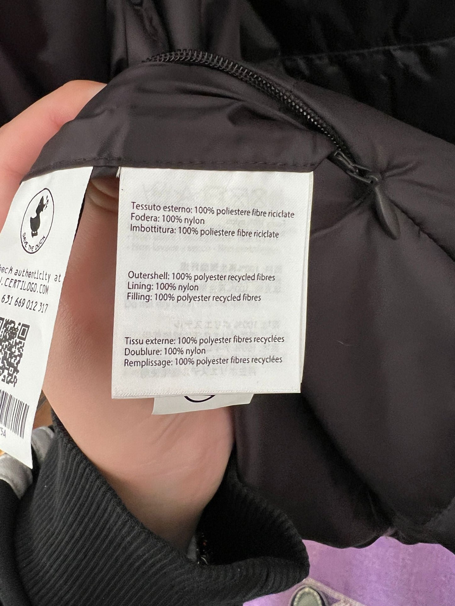 Daunenjacke reversible mit Kapuze