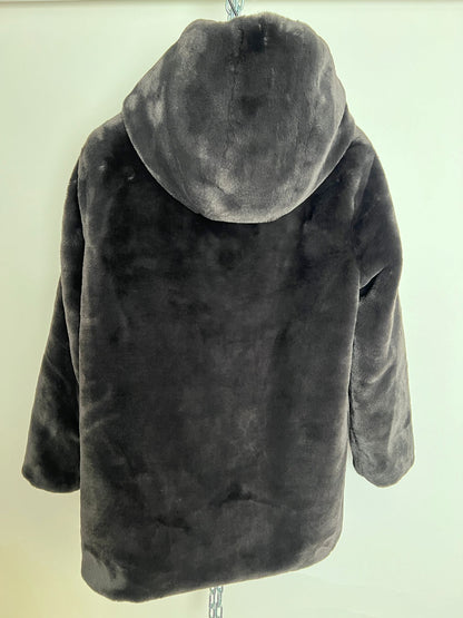 Daunenjacke reversible mit Kapuze