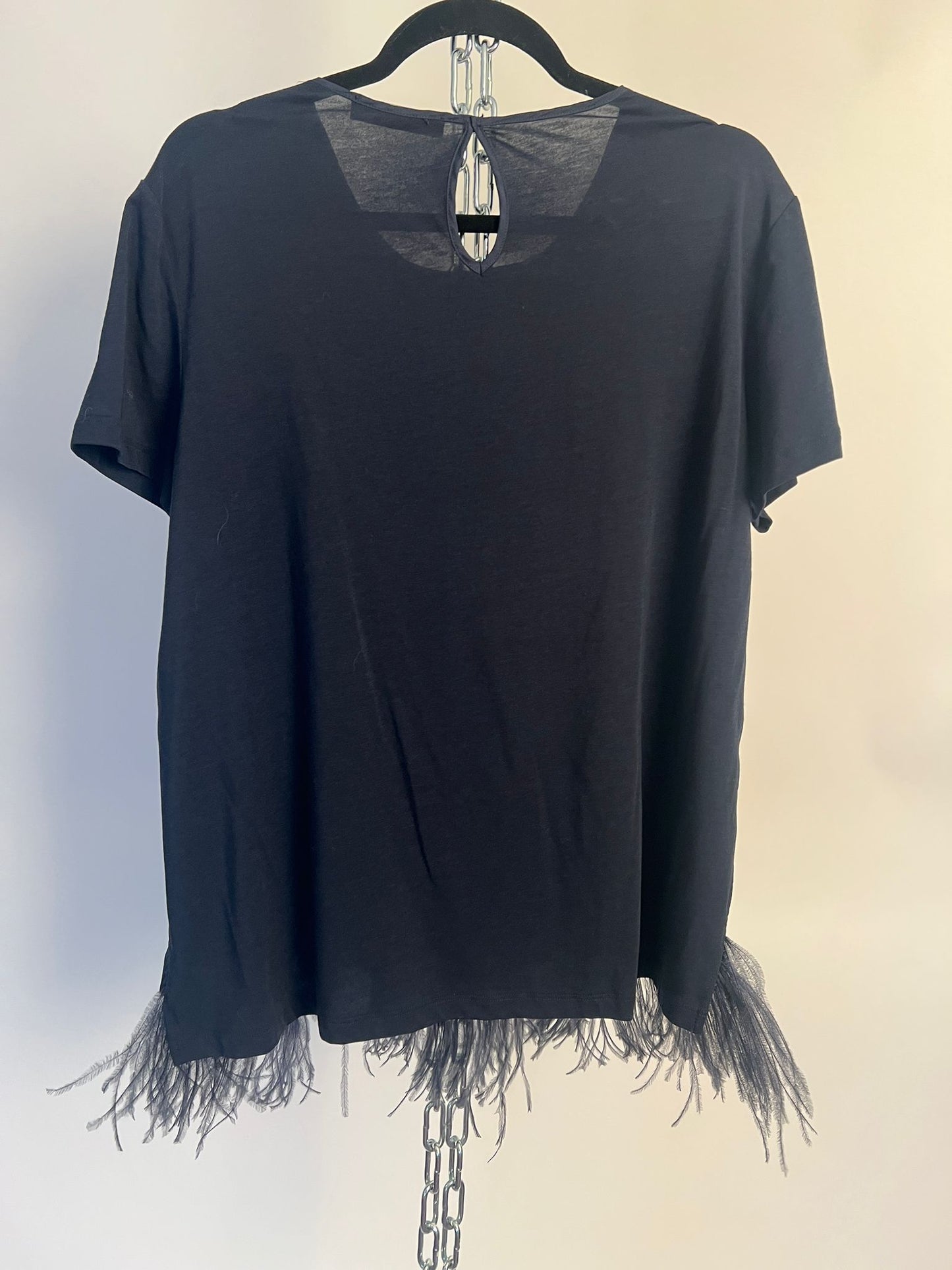 Shirt mit Straussenfedern
