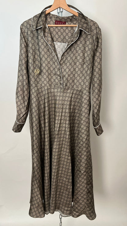 Kleid mit Gürtel