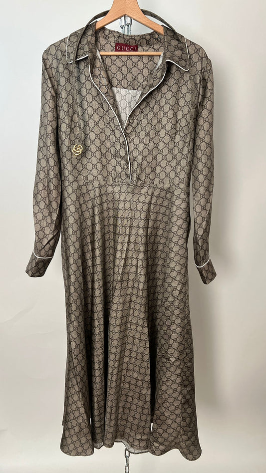 Kleid mit Gürtel