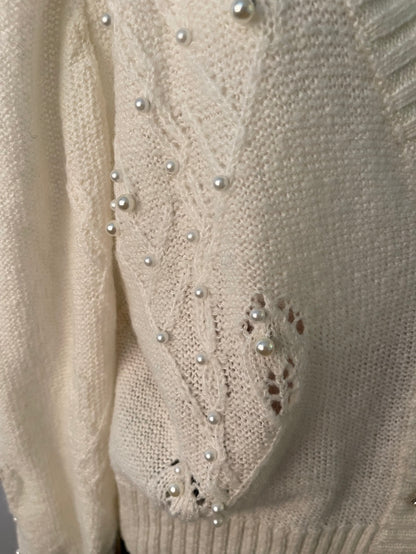 Strickjacke mit Perlen
