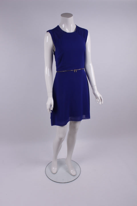 Kleid kurz ohne Ärmel