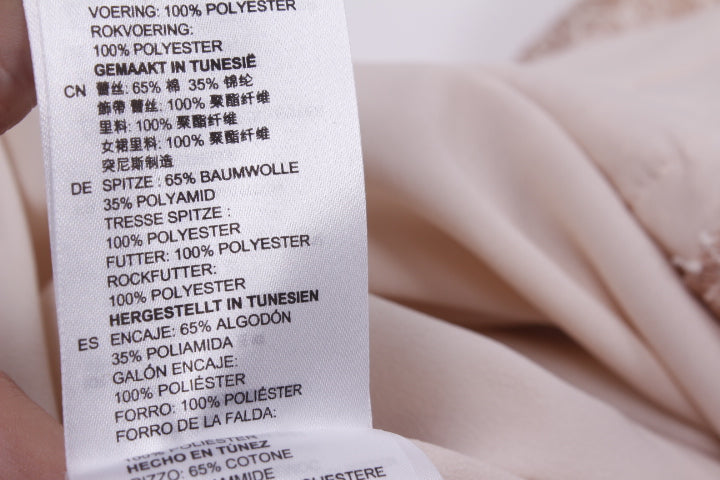 Kleid kurz mit Spitze ohne Ärmel