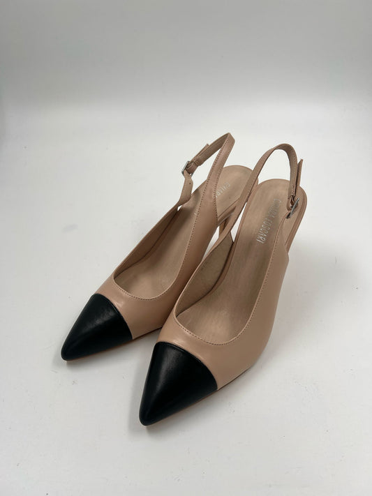 Heels mit schwarzer Spitze