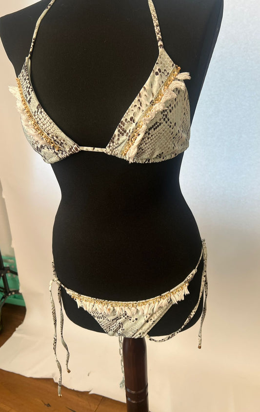 Bikini bestickt