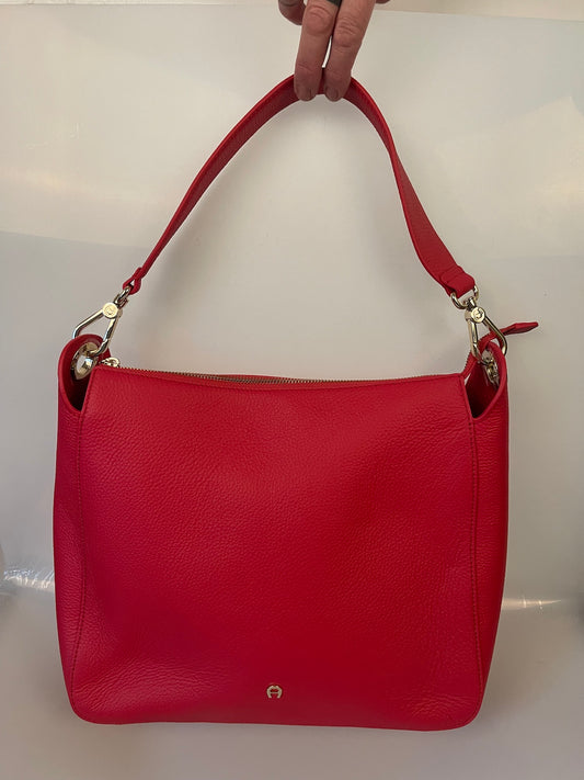 Handtasche