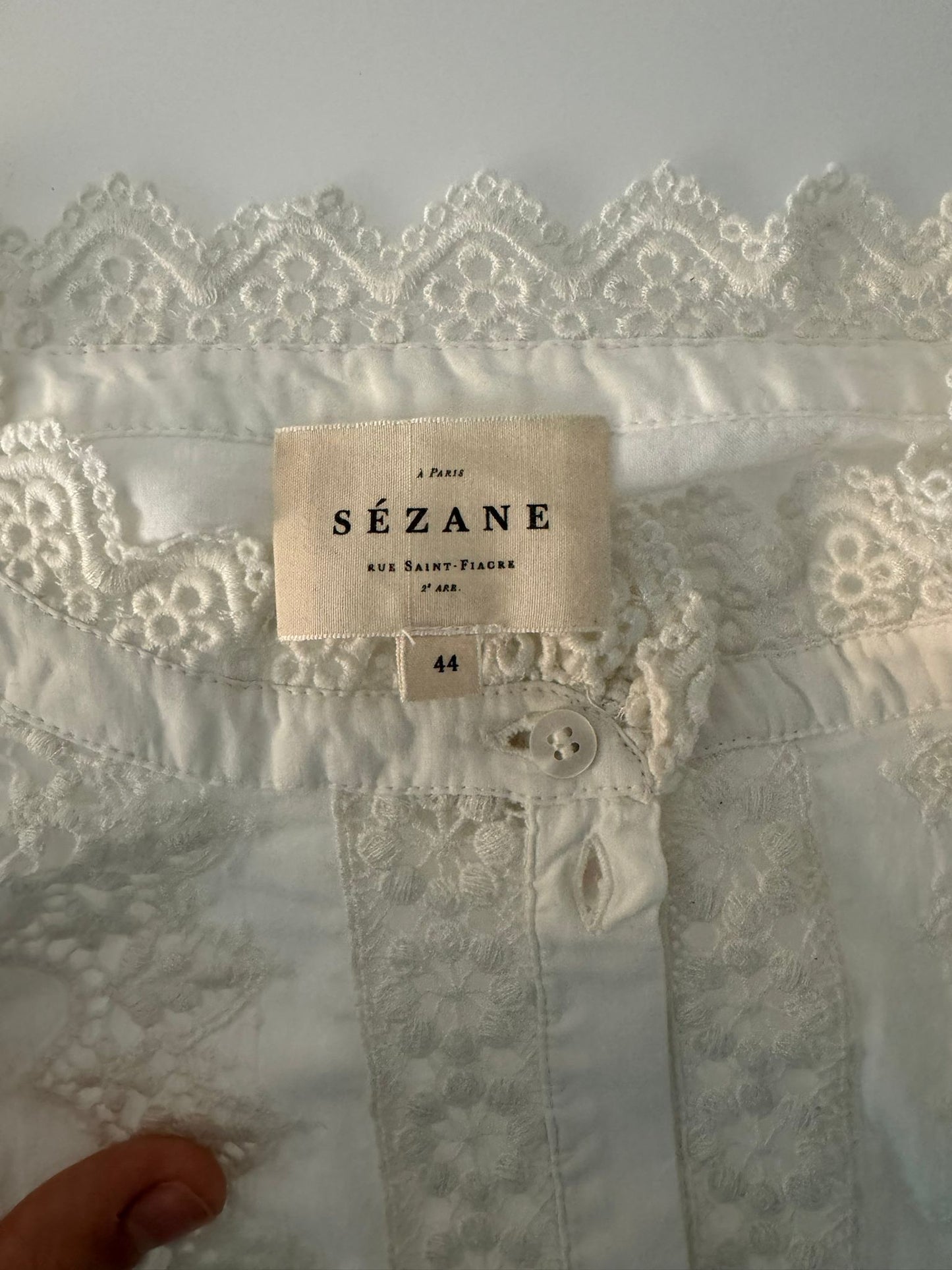 Bluse mit Spitzen