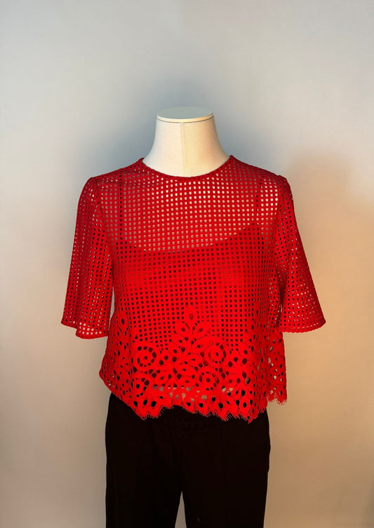 T-Shirt mit Löcher