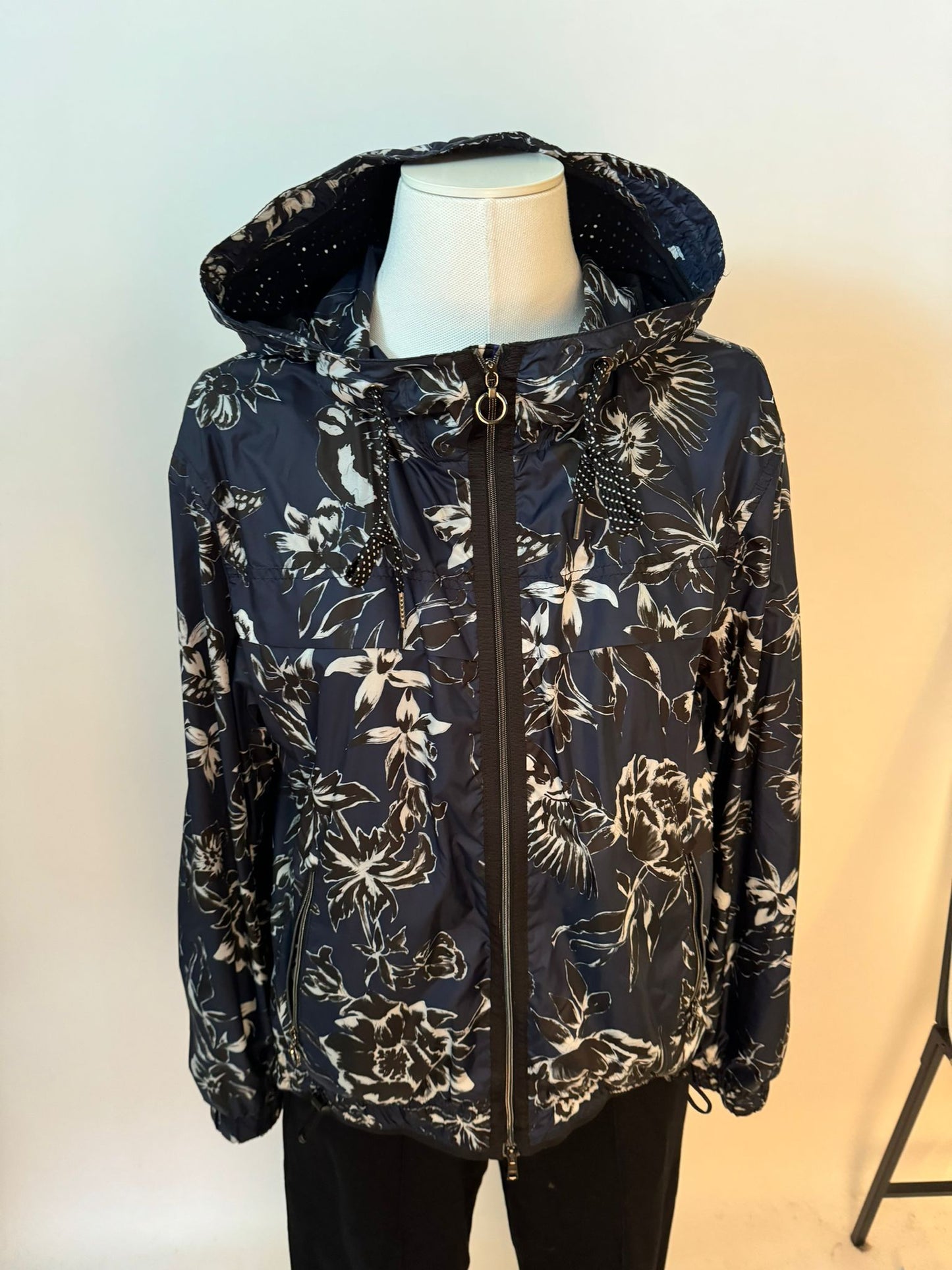 Sportjacke mit Blumen