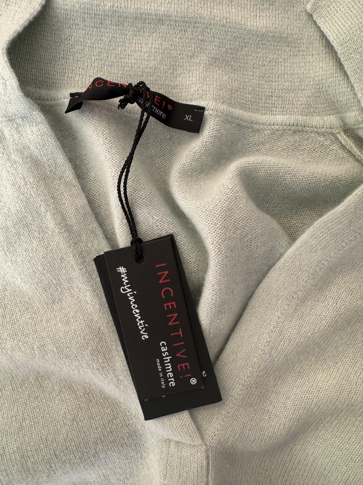 Strickpulli (V-Ausschnitt / Kragen)