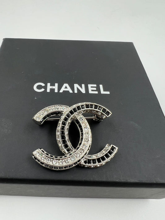 Broche