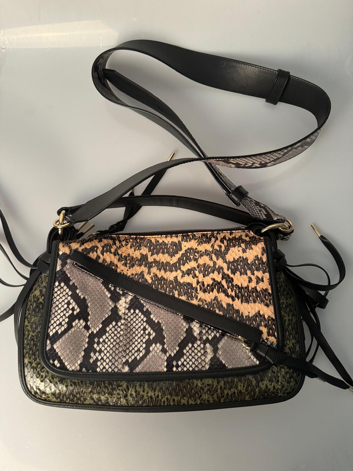 Handtasche