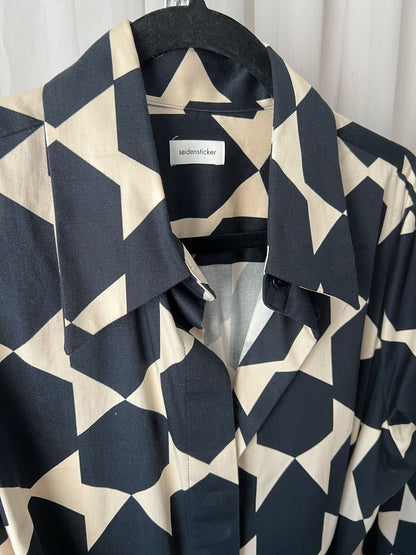 Kleid mit Gürtel