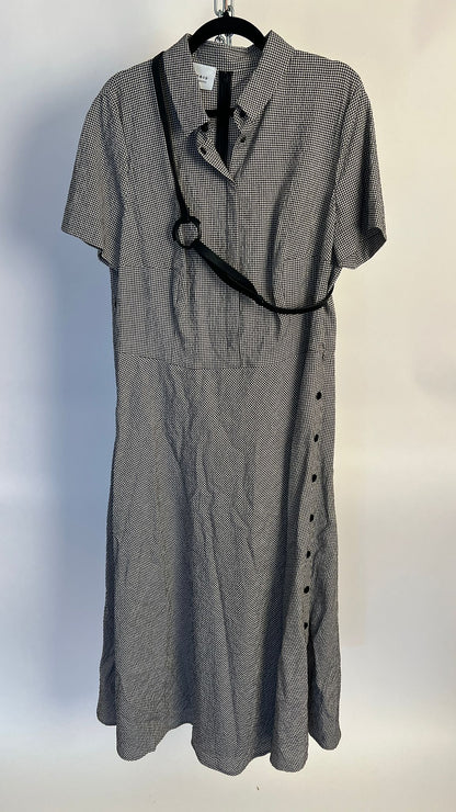 Karo-Kleid mit Gürtel